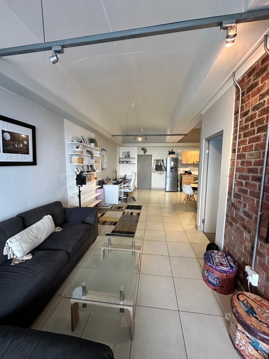 To Let 1 Bedroom Property for Rent in Woodstock Western Cape